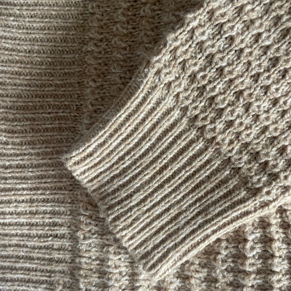 Adorable Beige Knit Sweater for Autumn!! 🍁🍂 - Picture 4 of 4